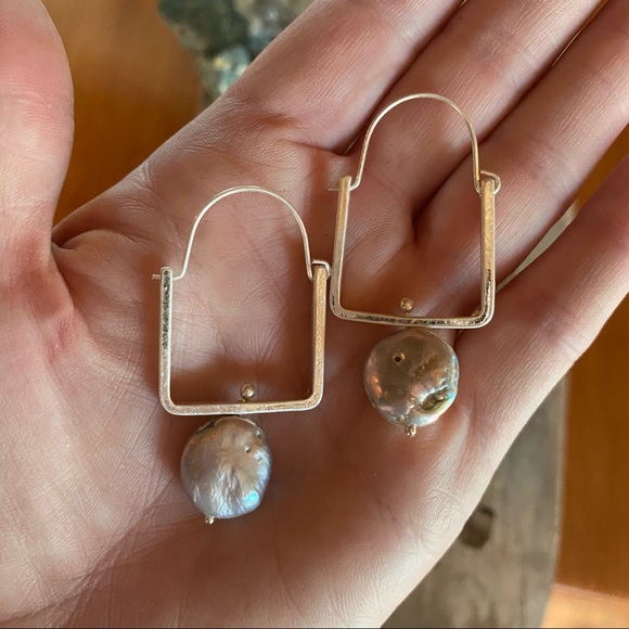 Anthro Baroque Natural Pearl Earrings in Silver - Picture 2 of 4